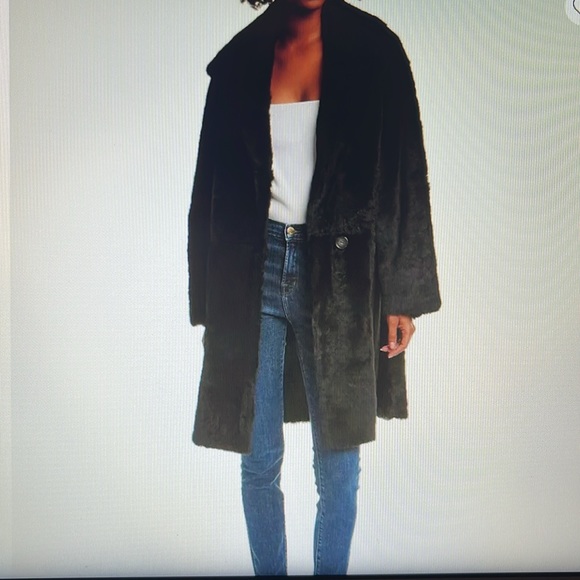 Women’s Vince Shearling Coat - Picture 5 of 6